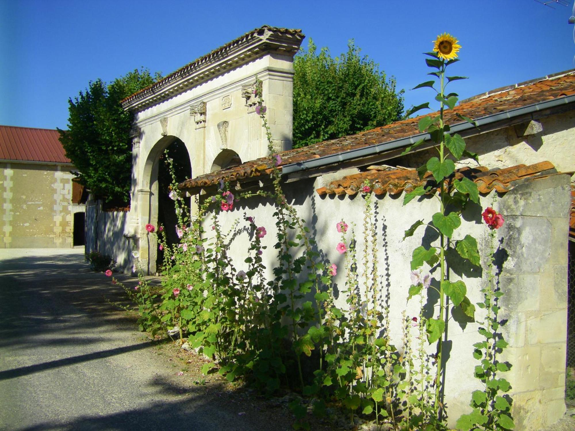 Chambre D'Hotes Clos Des Pierres Blanches Brie-sous-Archiac Ngoại thất bức ảnh